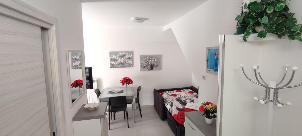 Casa Vacanze Dimora Monfalcone 蒙泰斯卡廖索 外观 照片