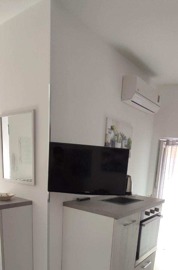 Casa Vacanze Dimora Monfalcone 蒙泰斯卡廖索 外观 照片